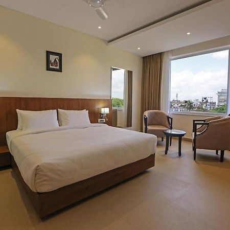 Hotel Oil Field Duliagaon Eksteriør billede